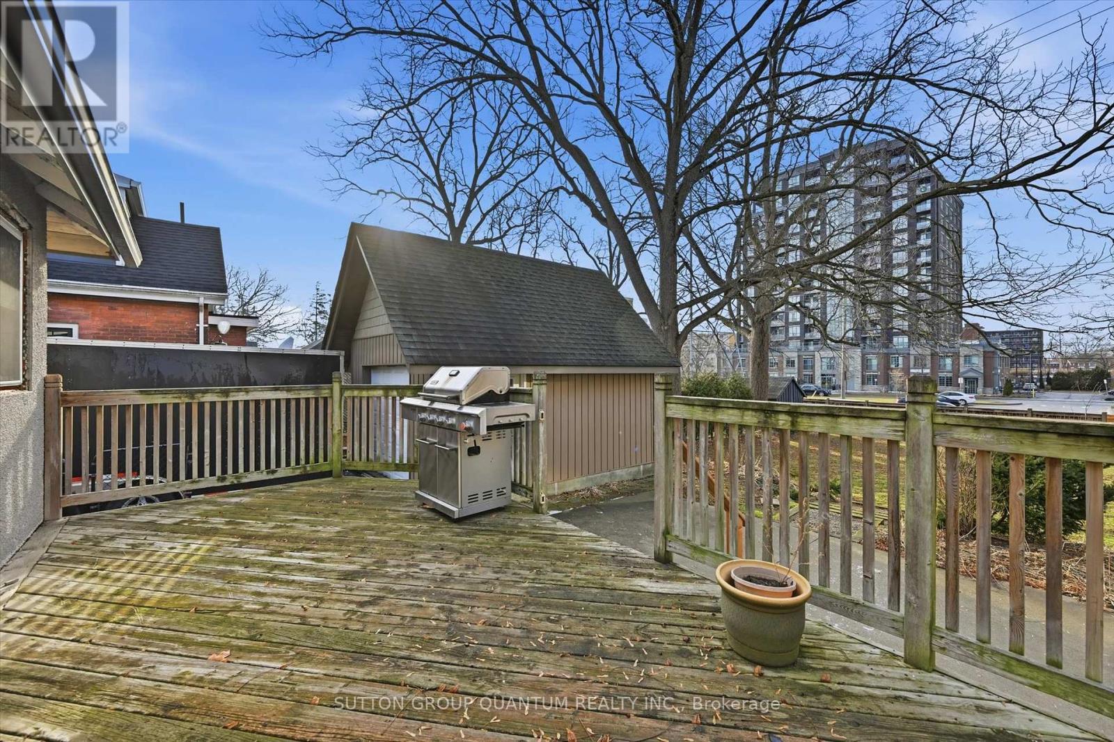 480 Nelson Avenue, Burlington, ON - Outdoor