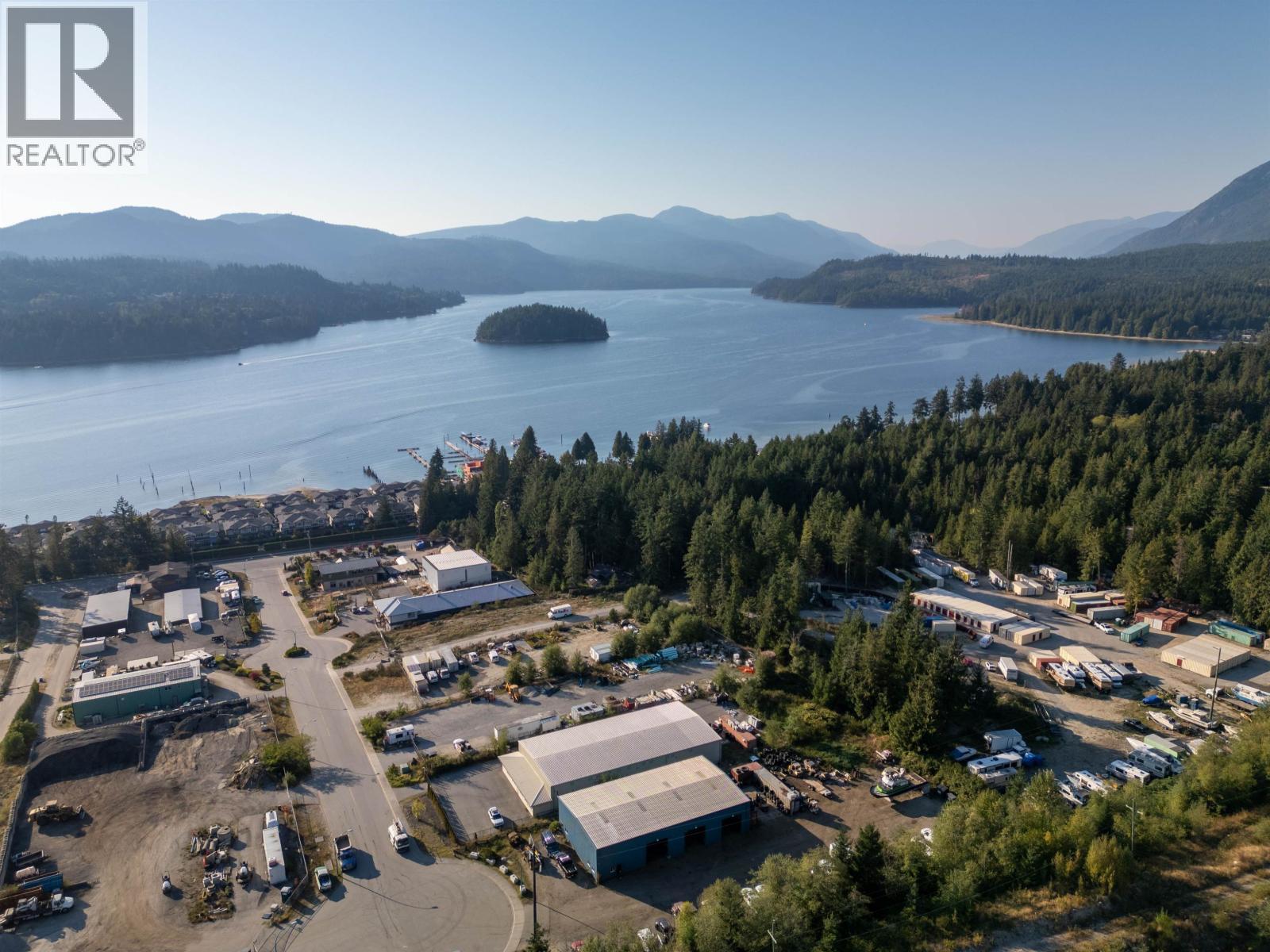 5480 Sechelt Inlet Crescent, Sechelt, BC