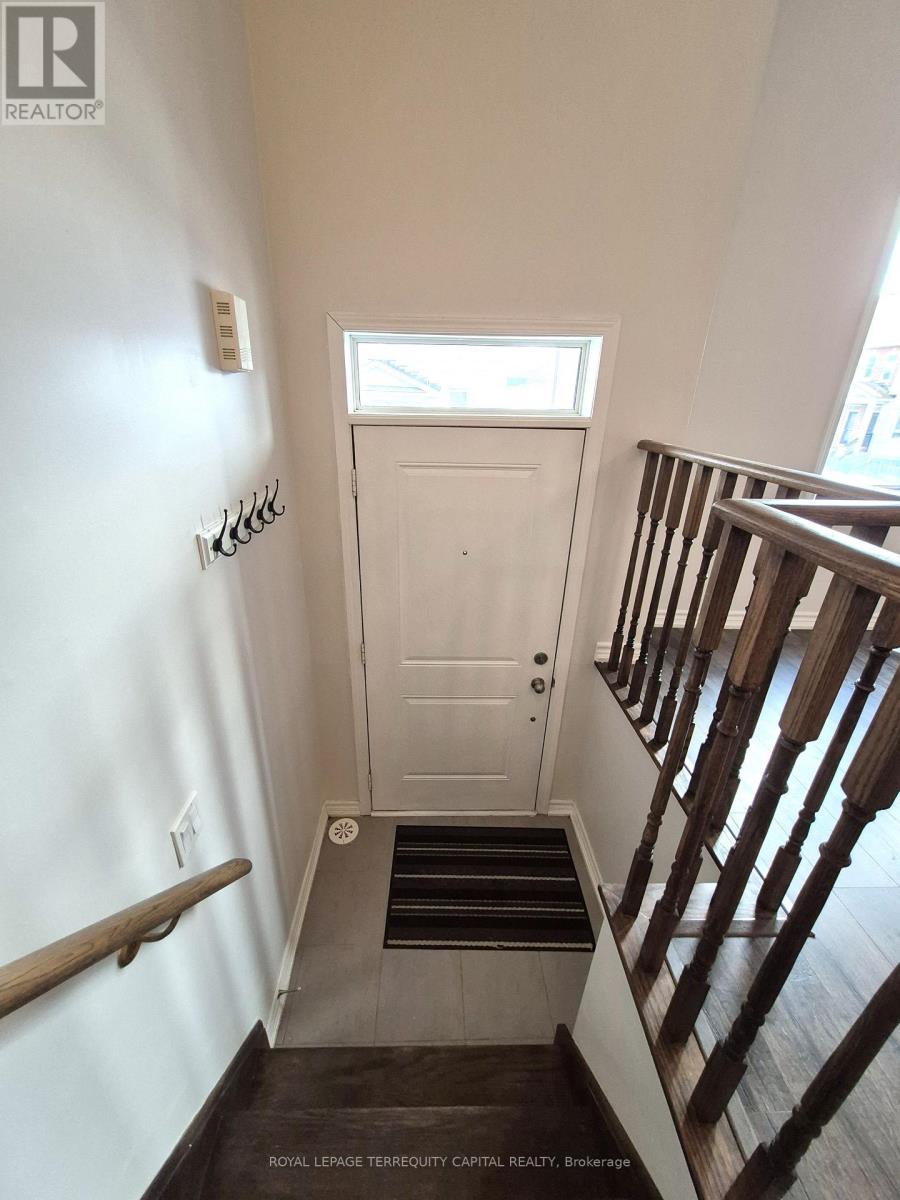 12 Dunsley Way, Whitby, ON - Indoor Photo Showing Other Room