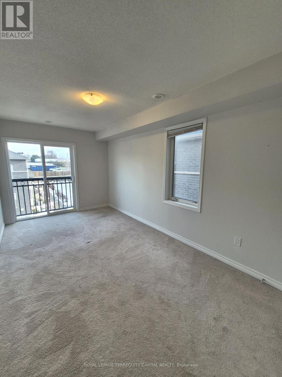 12 Dunsley Way, Whitby, ON - Indoor Photo Showing Other Room