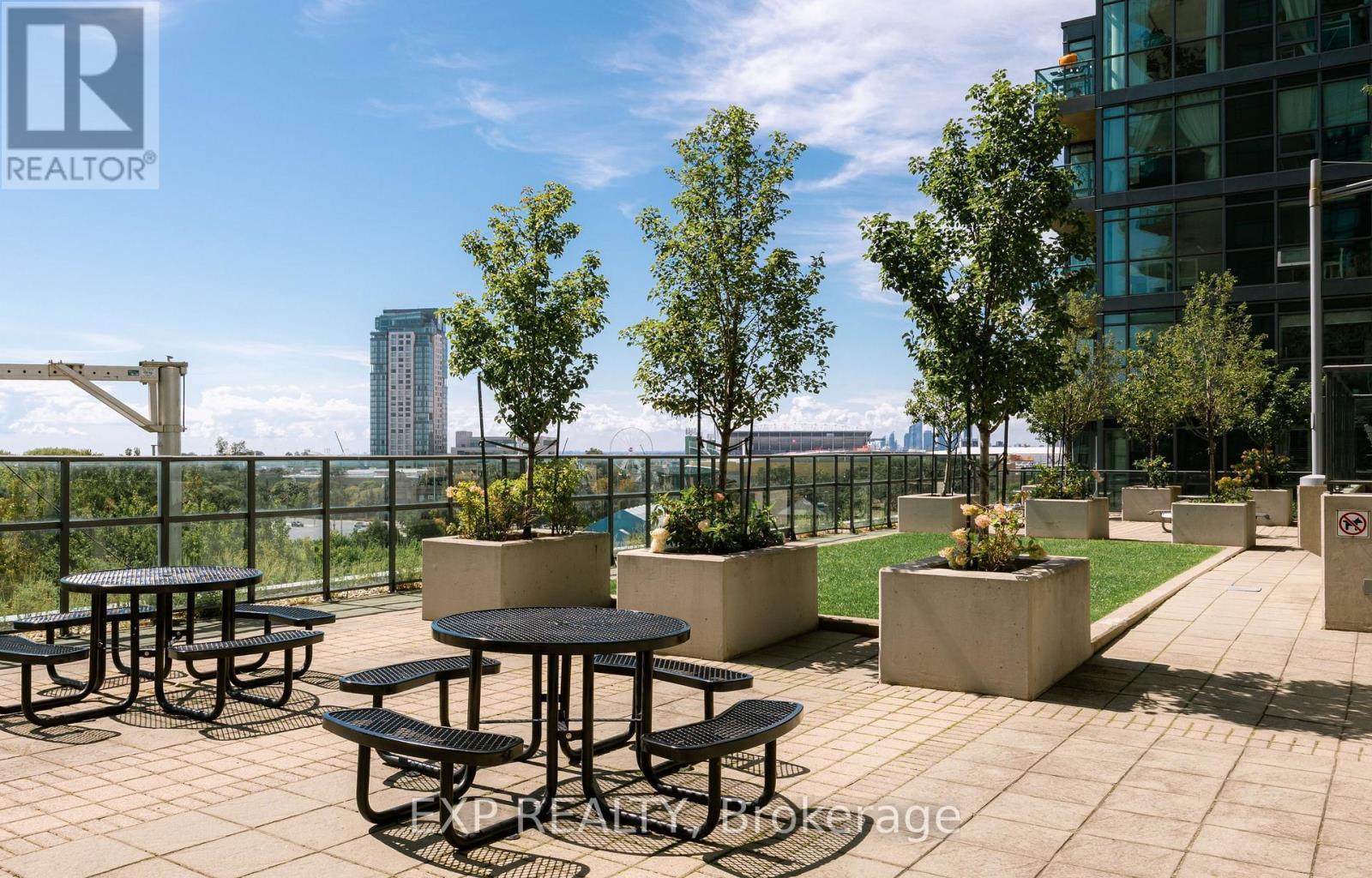 506 - 219 Fort York Boulevard, Toronto, ON - Outdoor