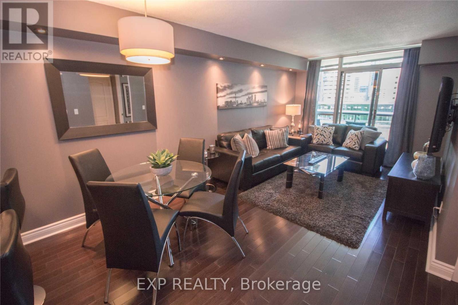 506 - 219 Fort York Boulevard, Toronto, ON - Indoor