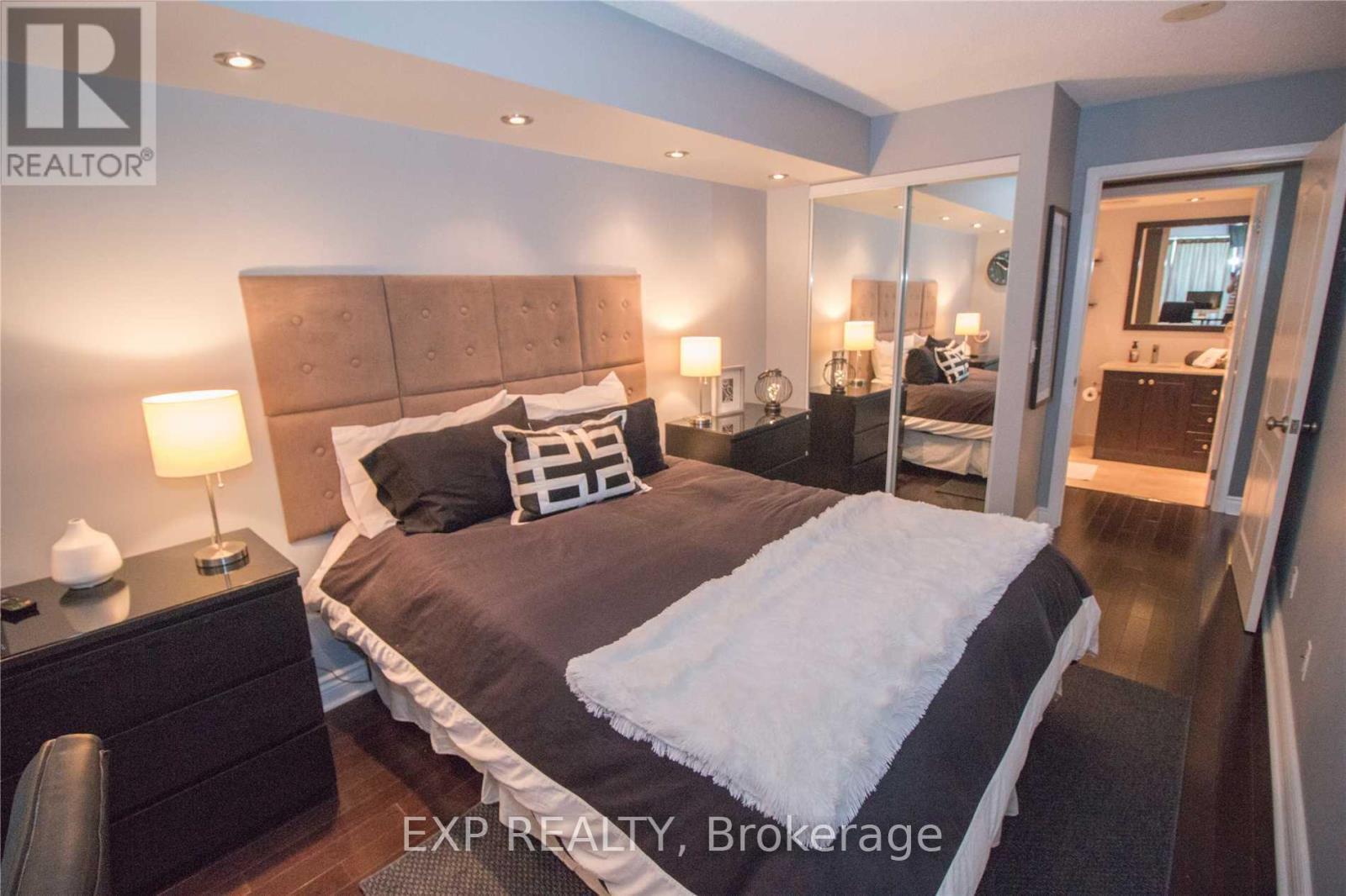 506 - 219 Fort York Boulevard, Toronto, ON - Indoor Photo Showing Bedroom
