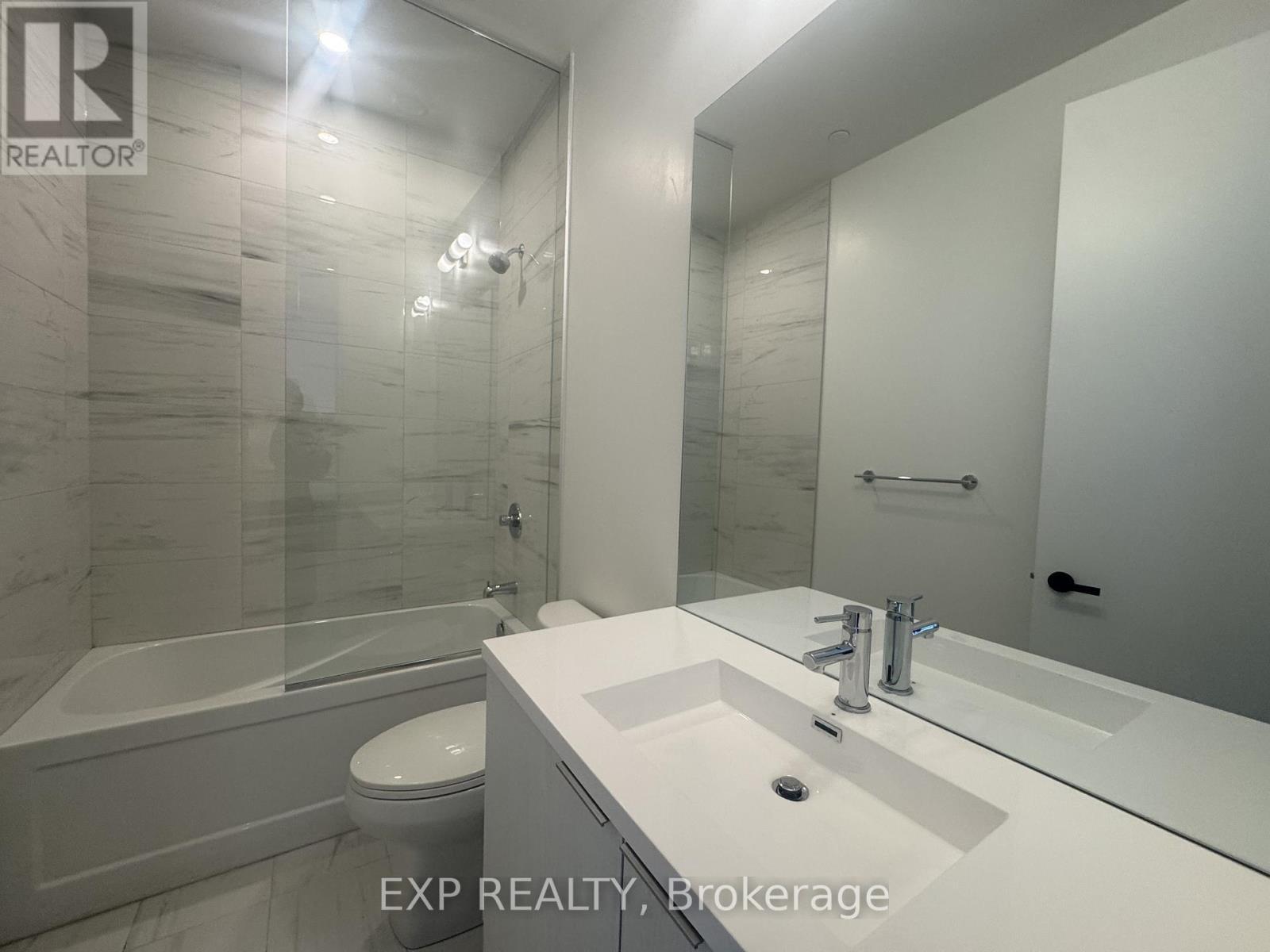 3611 - 8 Interchange Way, Vaughan, ON