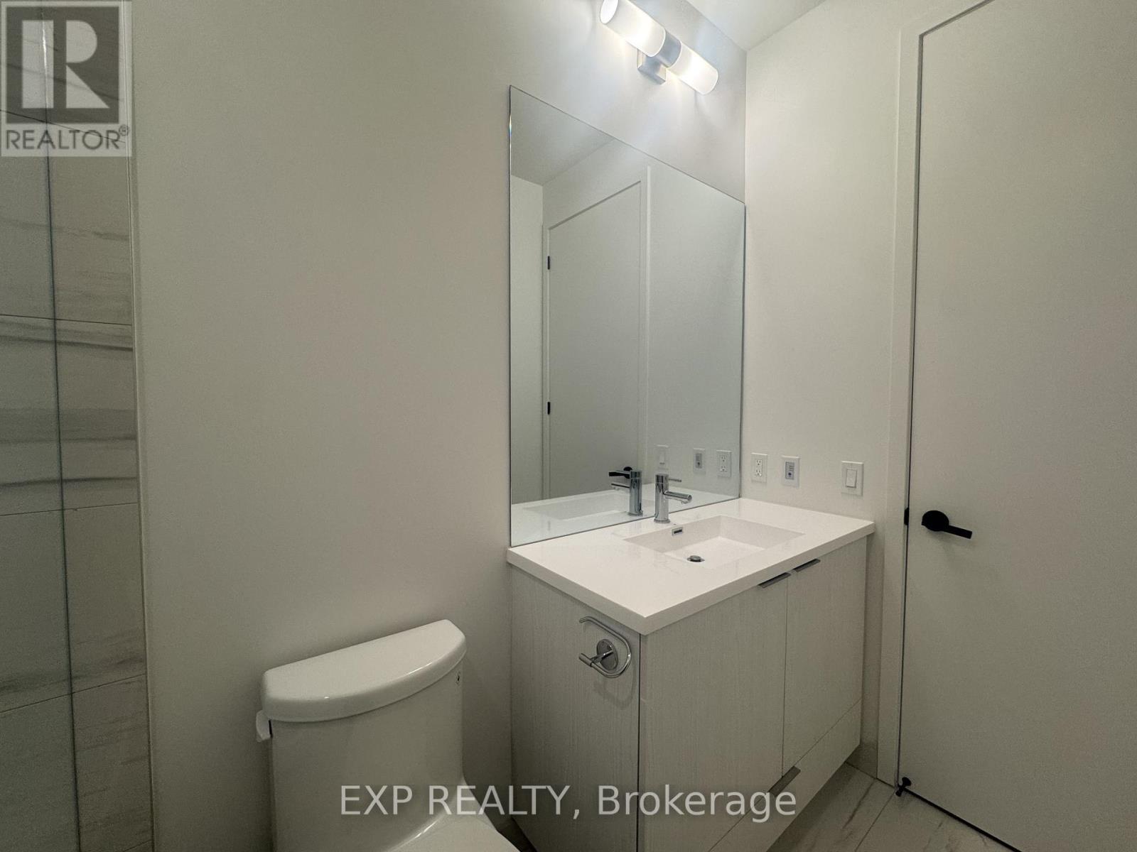 3611 - 8 Interchange Way, Vaughan, ON