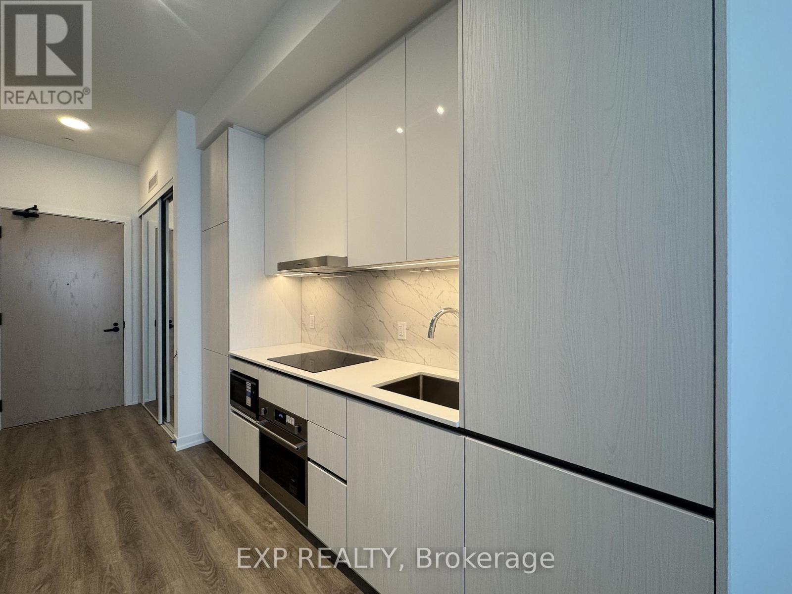 3611 - 8 Interchange Way, Vaughan, ON