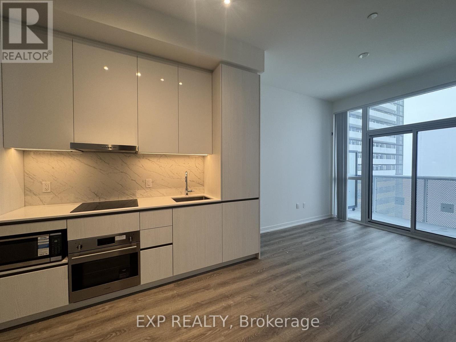 3611 - 8 Interchange Way, Vaughan, ON