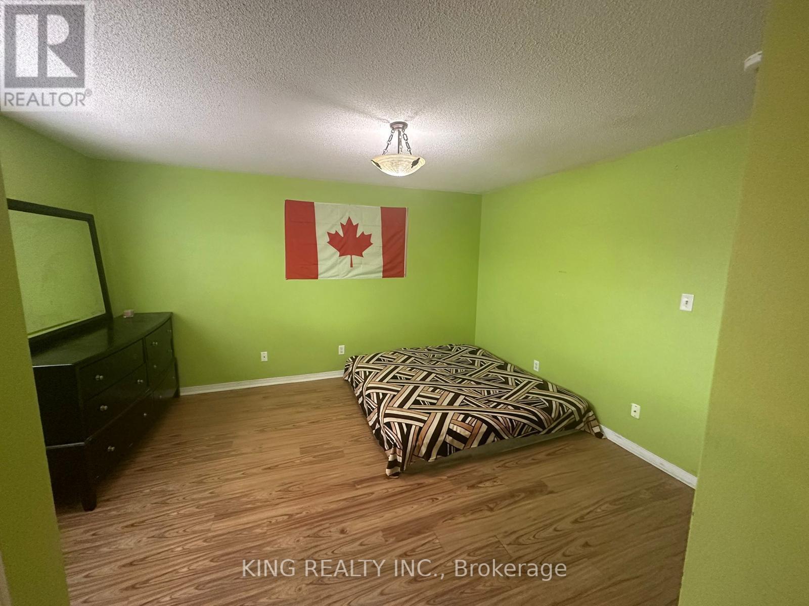 74 Pauline Crescent, Brampton, ON - Indoor Photo Showing Bedroom