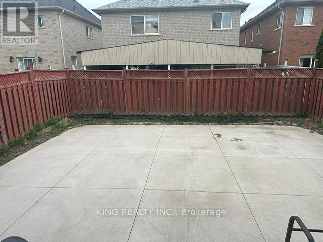 74 Pauline Crescent, Brampton, ON - Outdoor