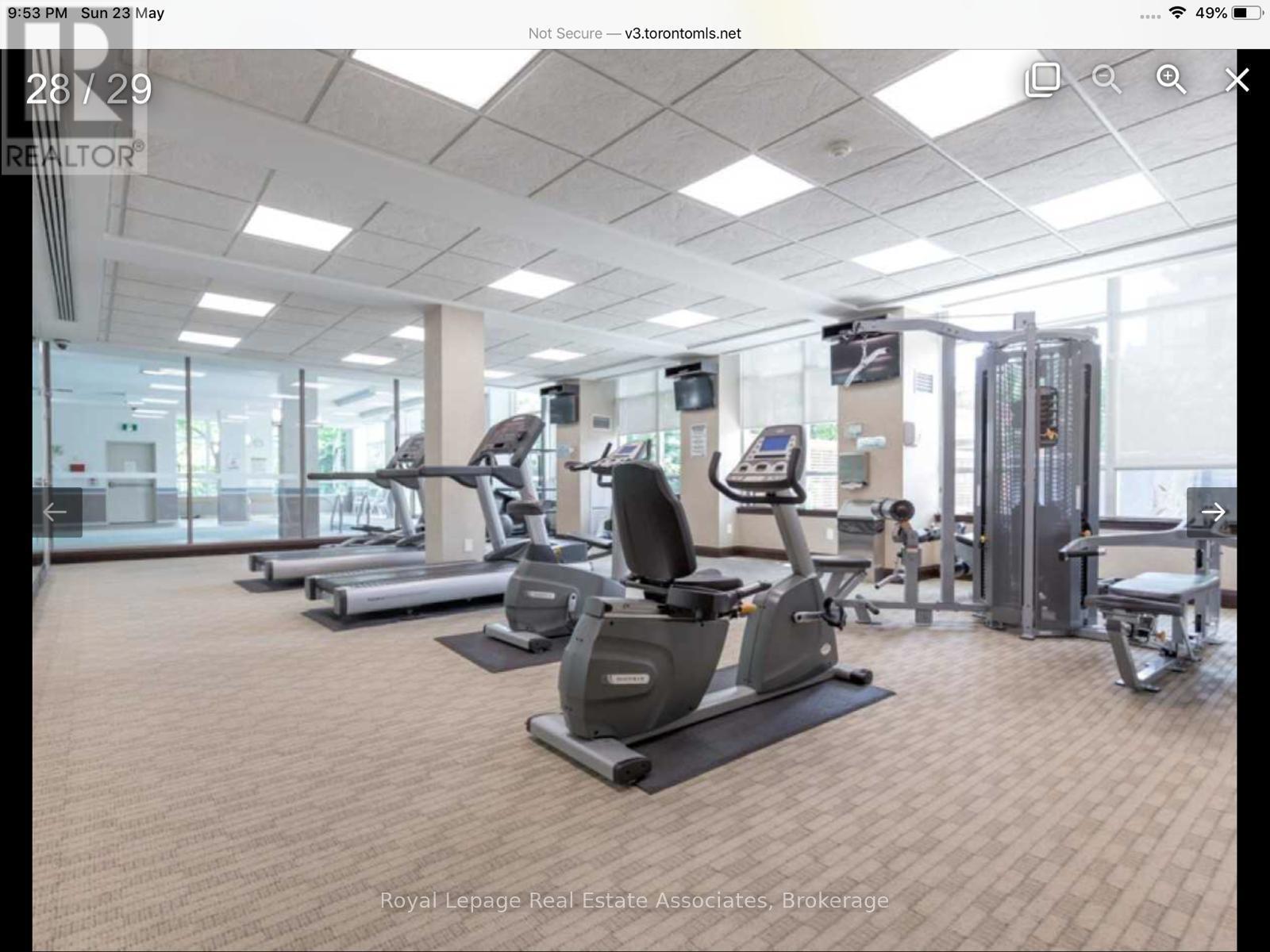 2510 - 3504 Hurontario Street, Mississauga, ON - Indoor Photo Showing Gym Room