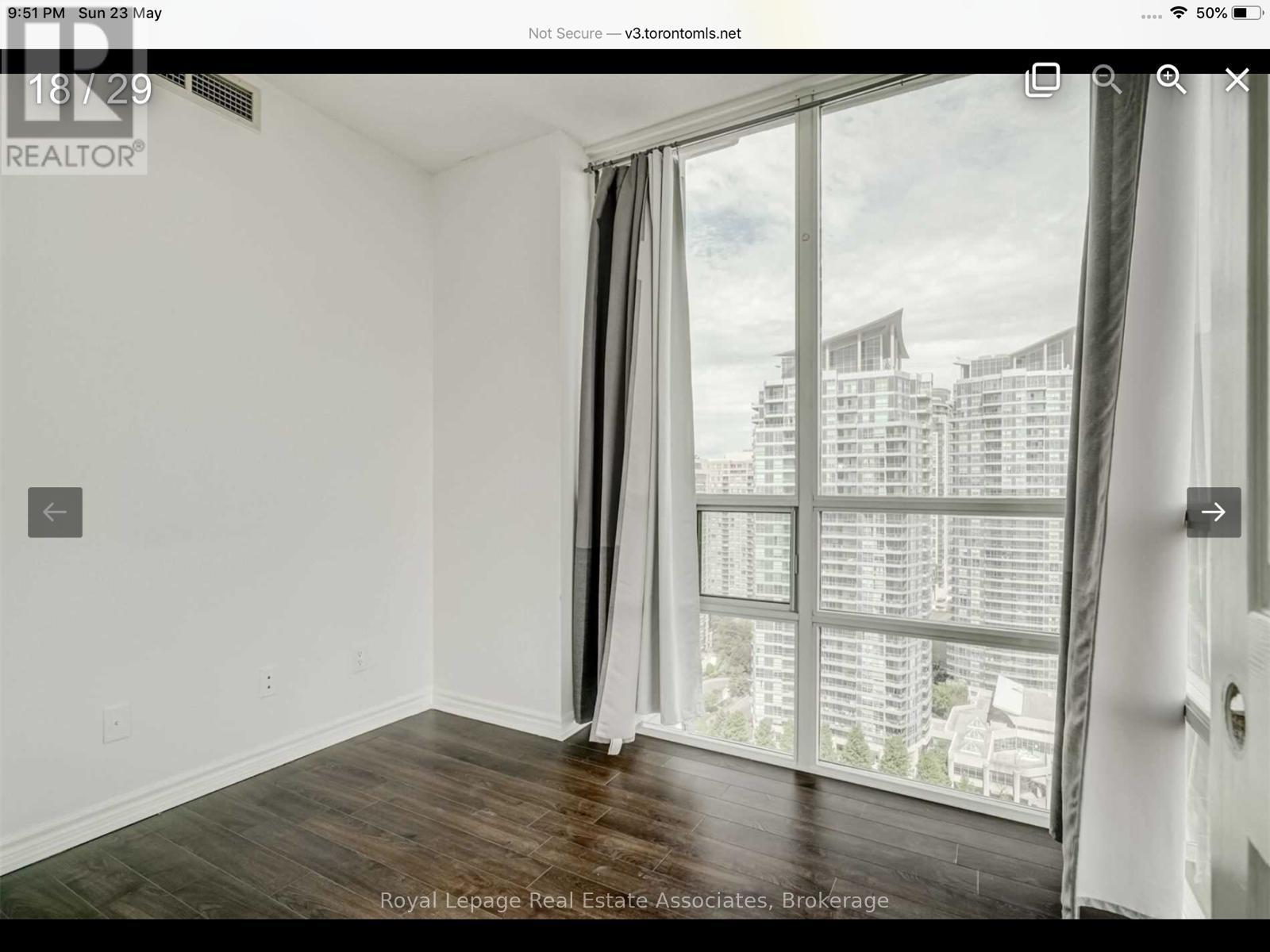 2510 - 3504 Hurontario Street, Mississauga, ON - Indoor Photo Showing Other Room