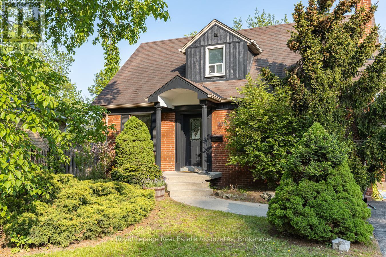 938 Henley Road, Mississauga, ON - Outdoor