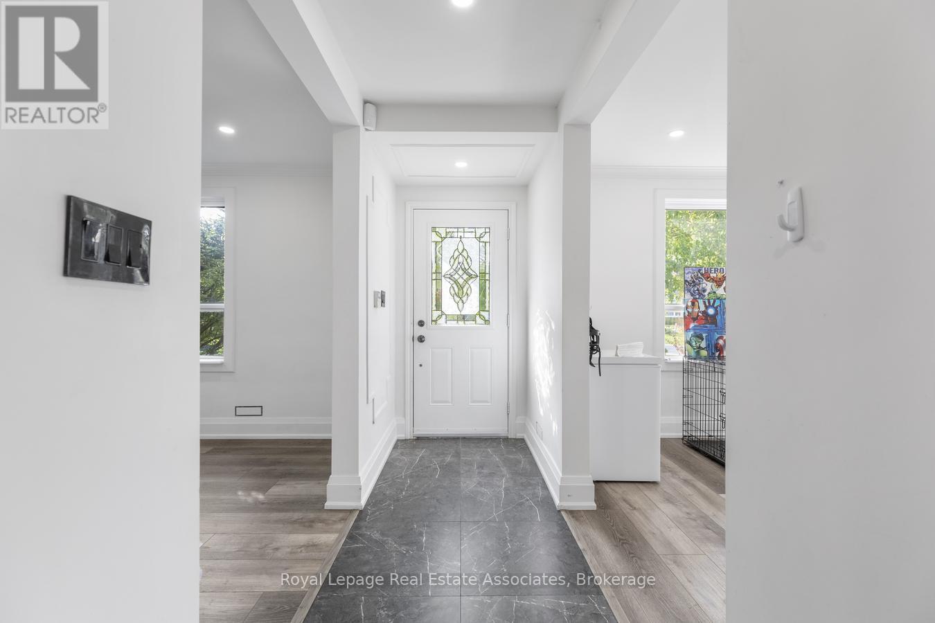 938 Henley Road, Mississauga, ON - Indoor Photo Showing Other Room