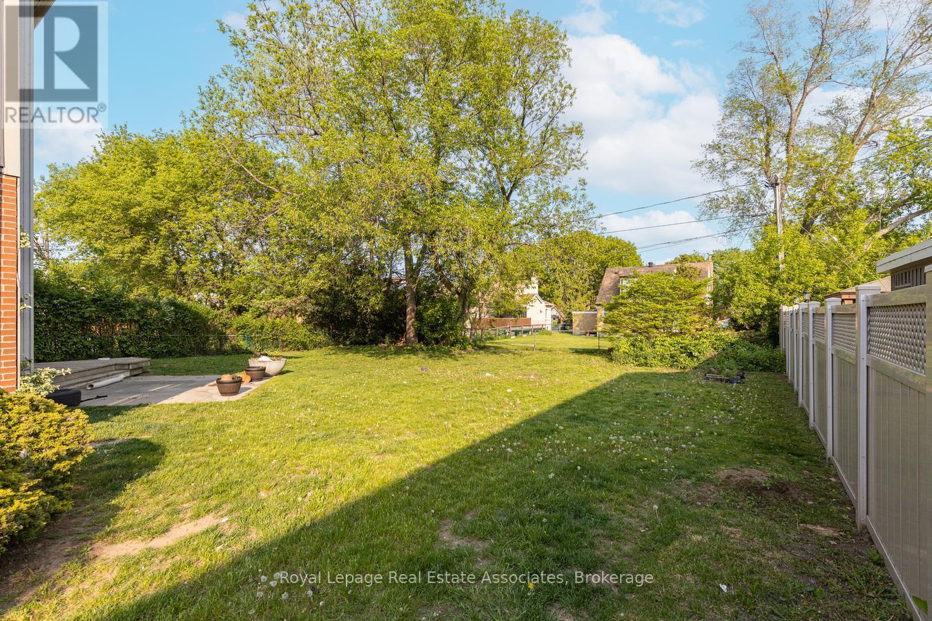 938 Henley Road, Mississauga, ON - Outdoor