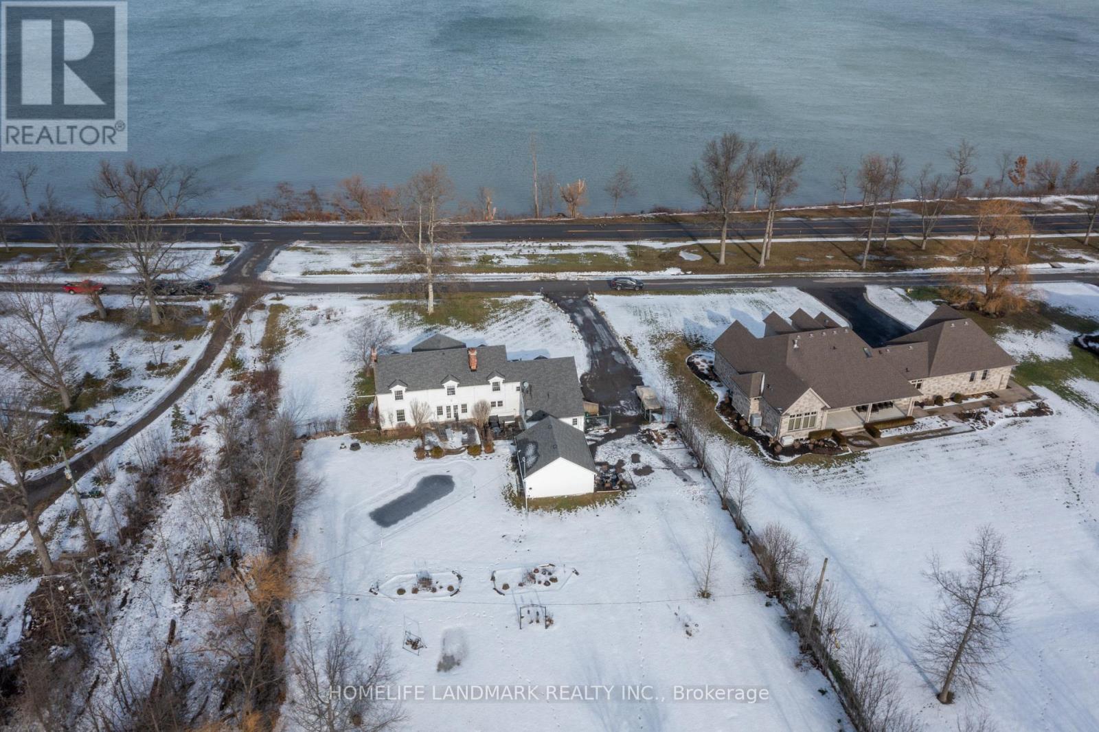 1927 Niagara Parkway, Fort Erie, ON - Outdoor With Body Of Water With View
