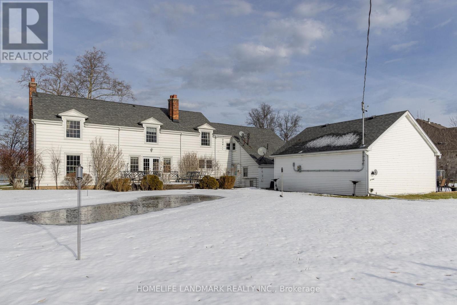 1927 Niagara Parkway, Fort Erie, ON - Outdoor