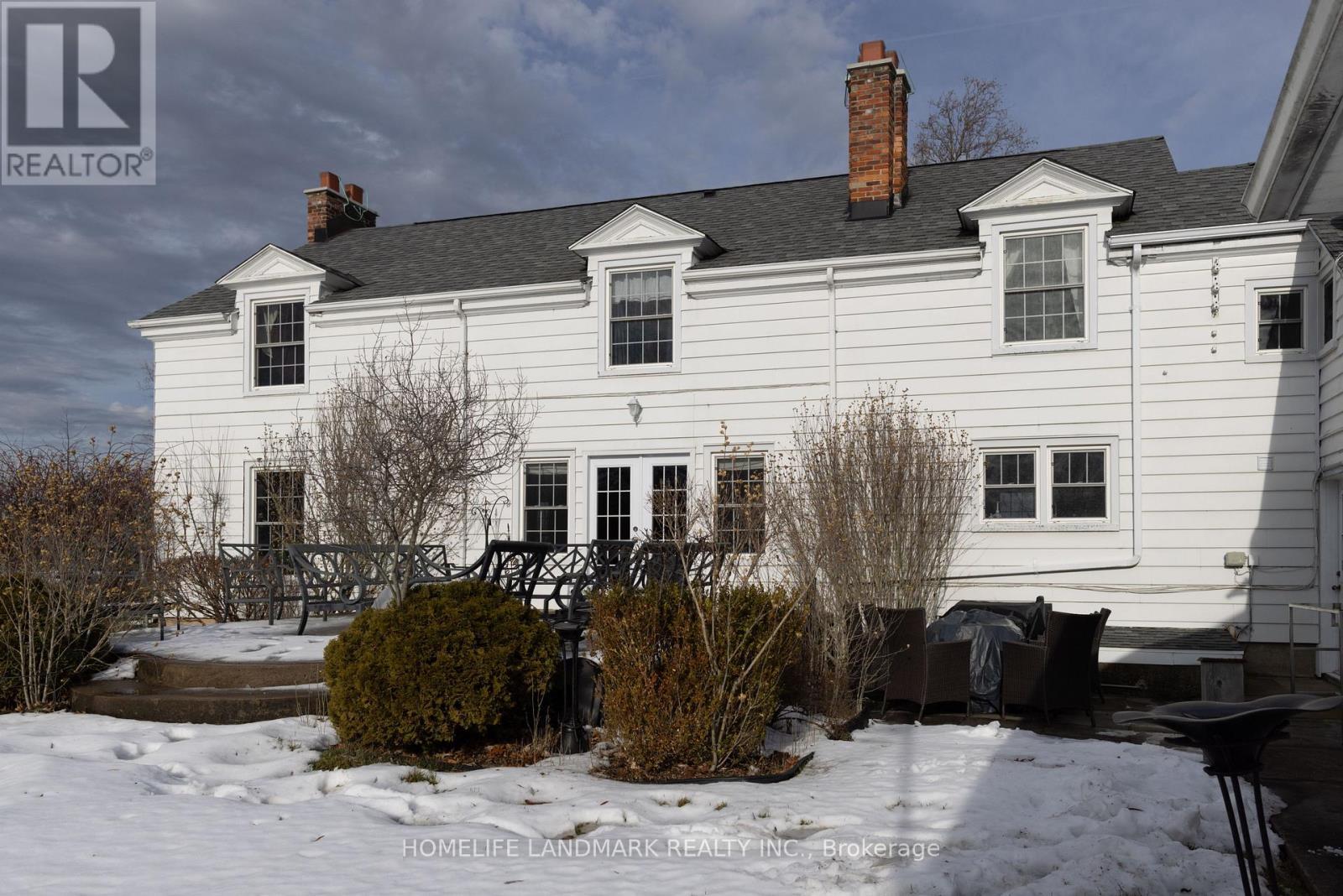 1927 Niagara Parkway, Fort Erie, ON - Outdoor