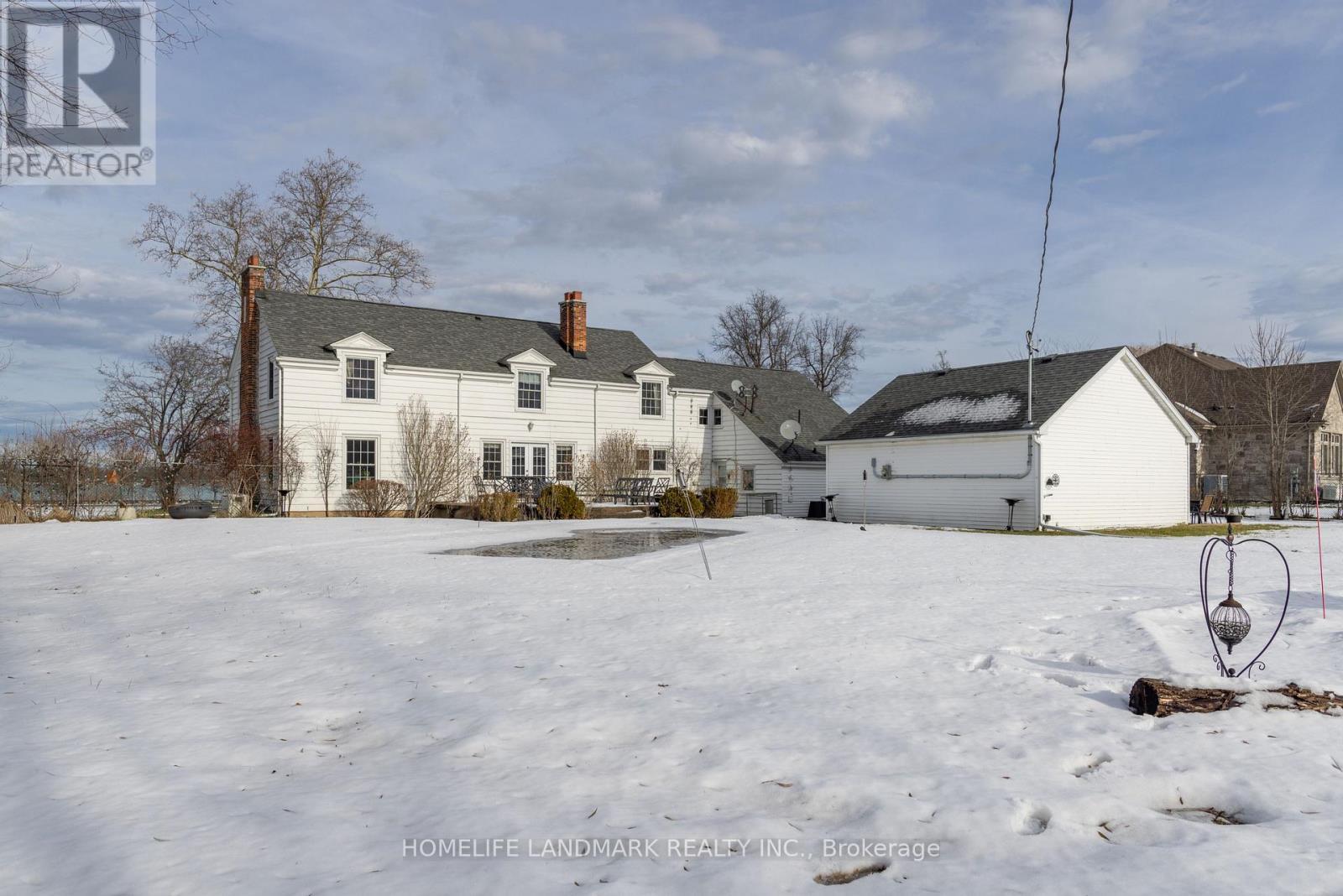 1927 Niagara Parkway, Fort Erie, ON - Outdoor