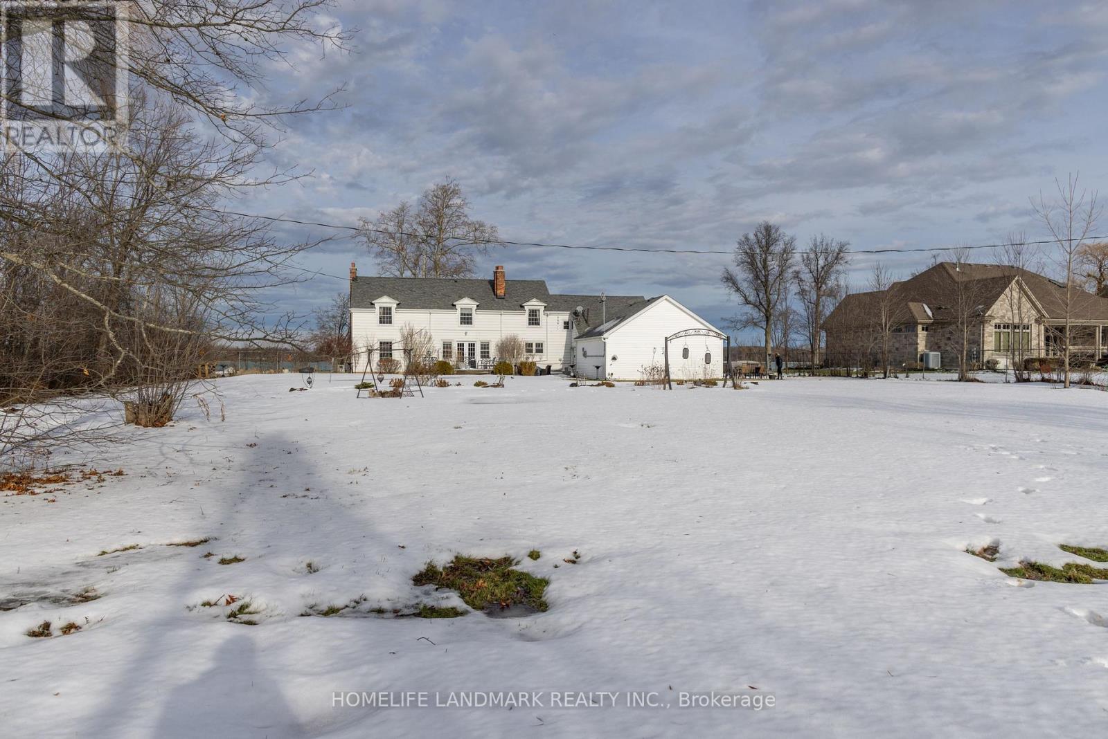 1927 Niagara Parkway, Fort Erie, ON - Outdoor
