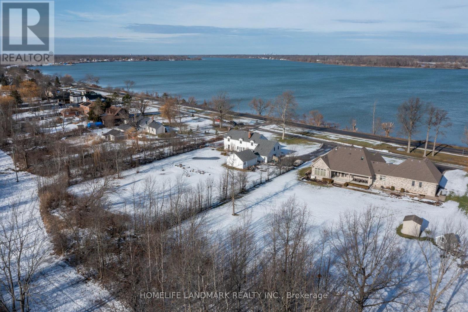 1927 Niagara Parkway, Fort Erie, ON - Outdoor With Body Of Water With View