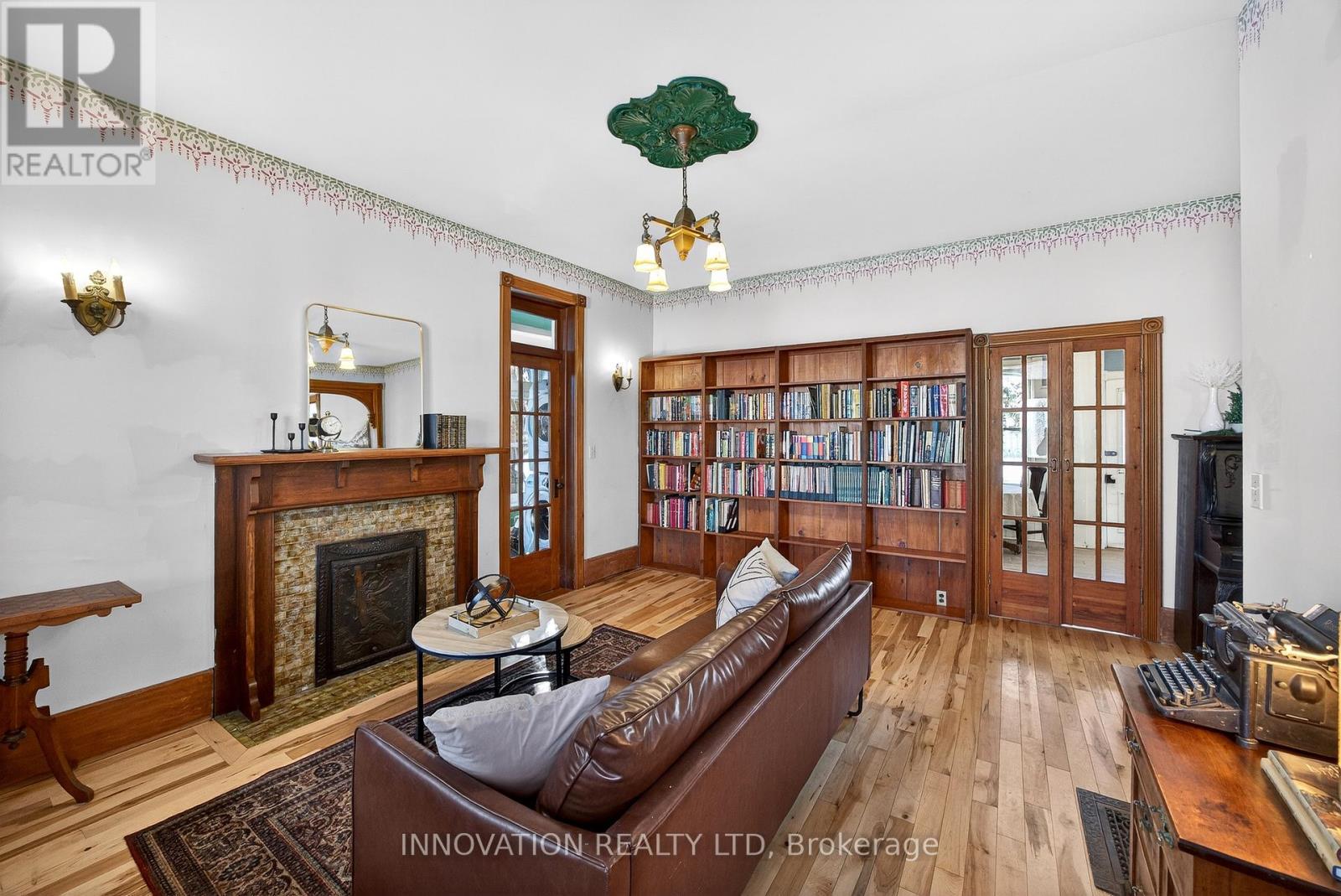 10 Rochester Street, Carleton Place, ON - Indoor With Fireplace