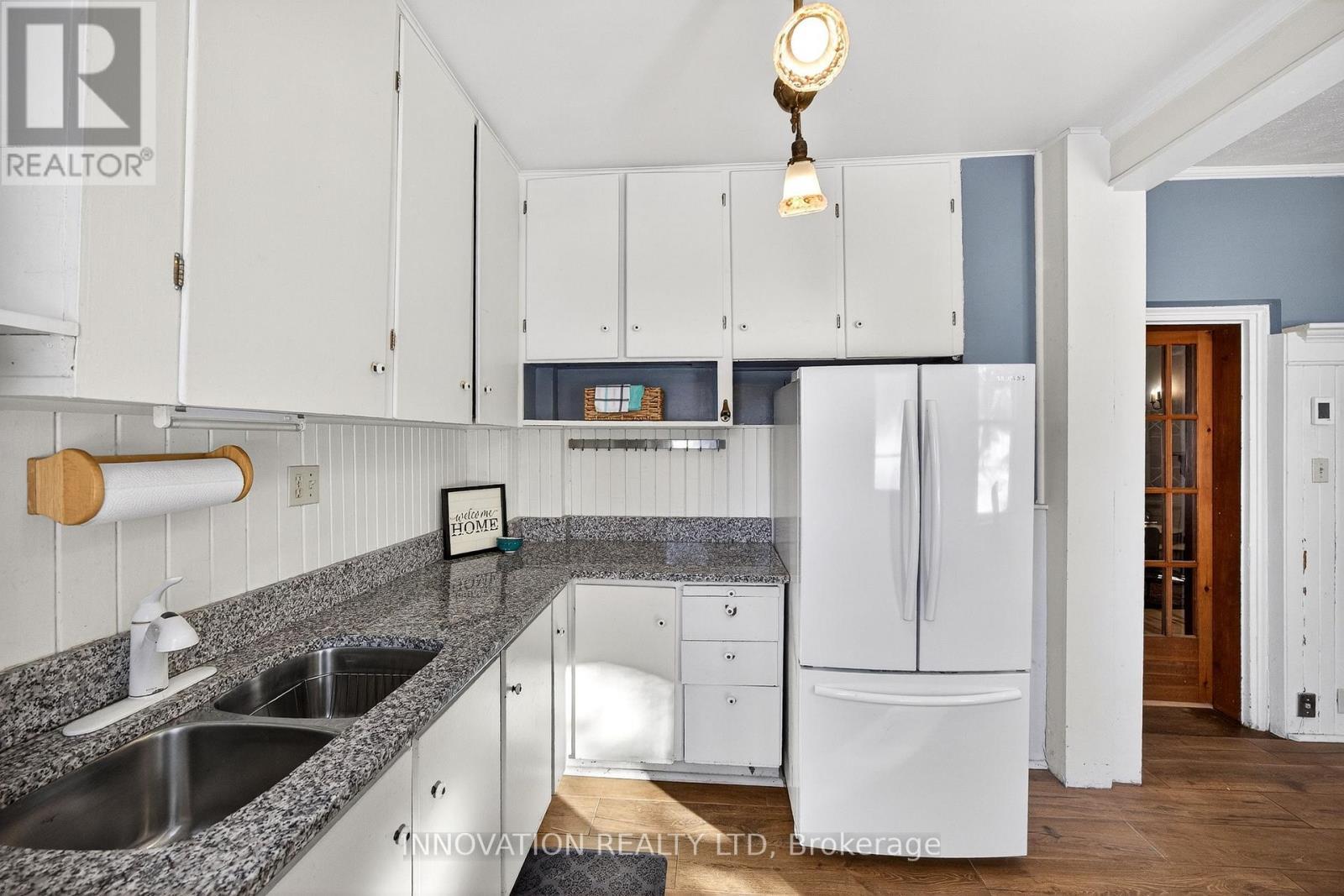 10 Rochester Street, Carleton Place, ON - Indoor Photo Showing Kitchen With Double Sink
