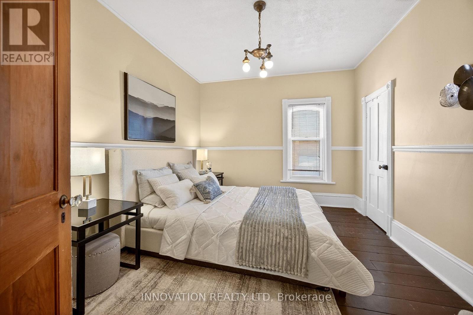 10 Rochester Street, Carleton Place, ON - Indoor Photo Showing Bedroom