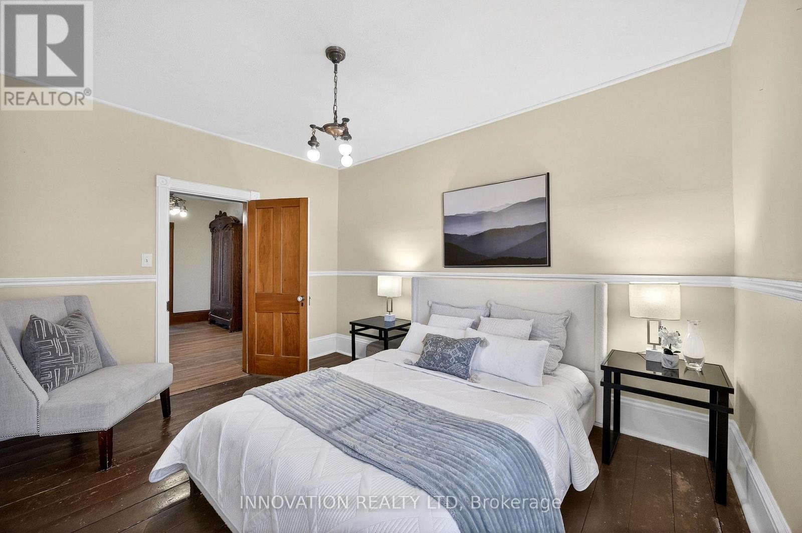 10 Rochester Street, Carleton Place, ON - Indoor Photo Showing Bedroom