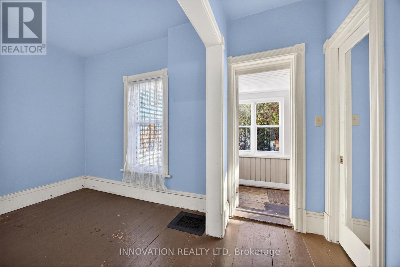 10 Rochester Street, Carleton Place, ON - Indoor Photo Showing Other Room