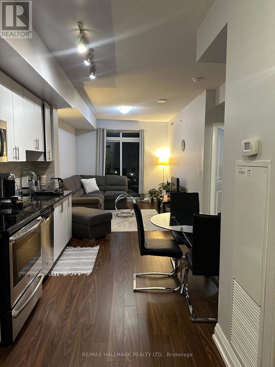 1705 - 7171 Yonge Street, Markham, ON - Indoor