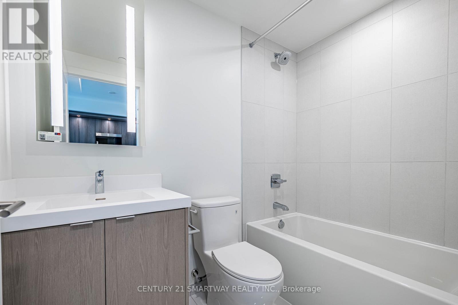 1111 - 60 Central Park Roadway, Toronto, ON - Indoor Photo Showing Bathroom