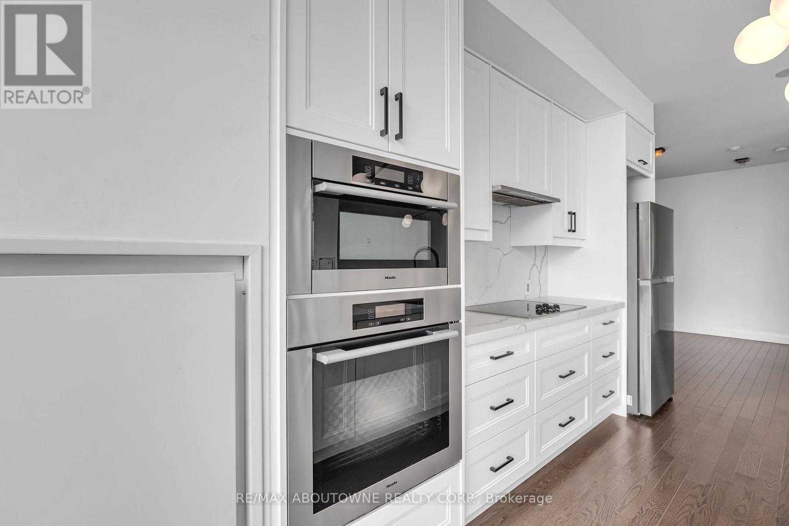 2912 - 80 John Street, Toronto, ON - Indoor Photo Showing Kitchen