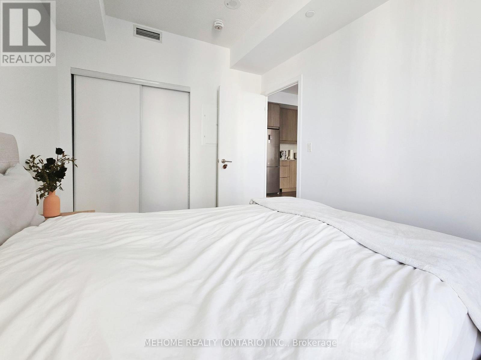 1204 - 32 Forest Manor Road, Toronto, ON