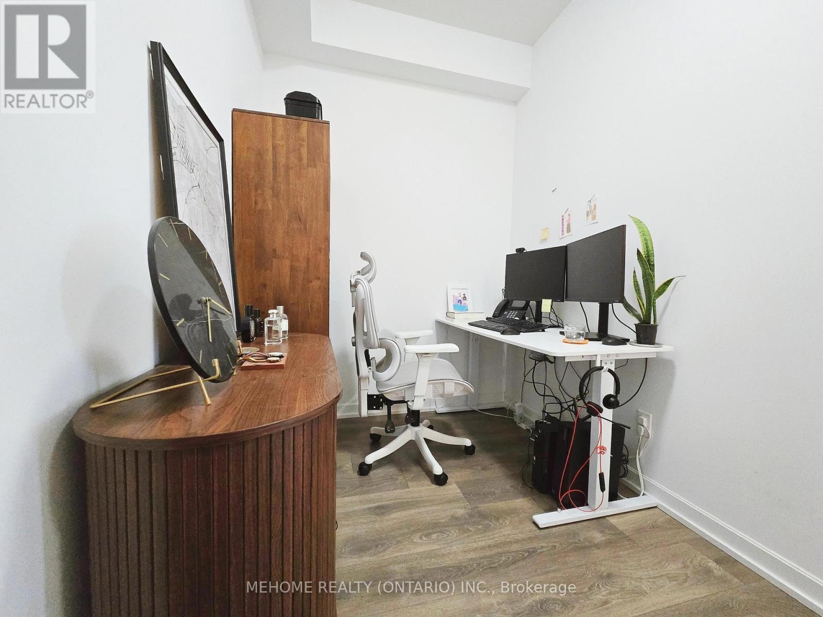 1204 - 32 Forest Manor Road, Toronto, ON