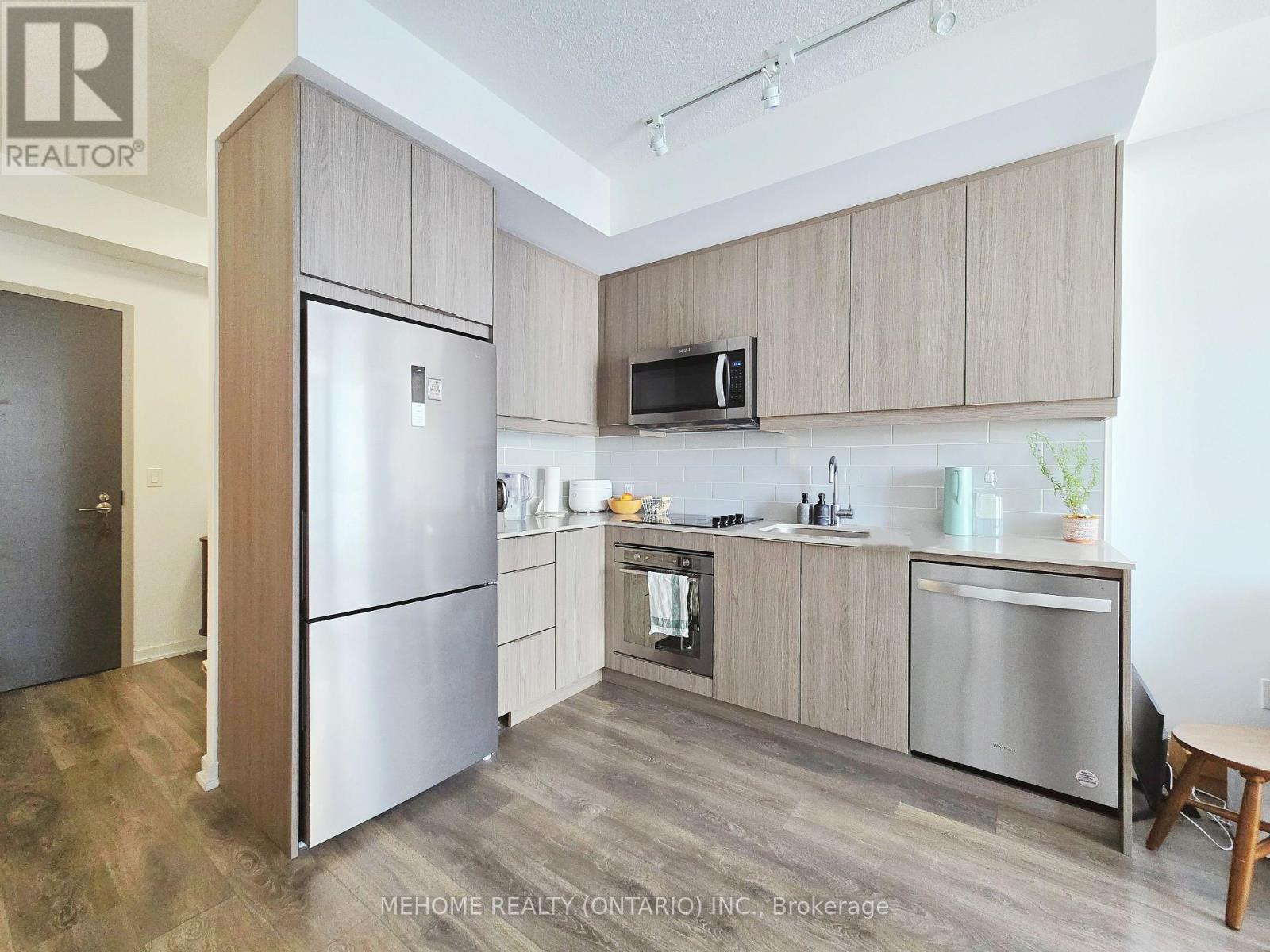 1204 - 32 Forest Manor Road, Toronto, ON