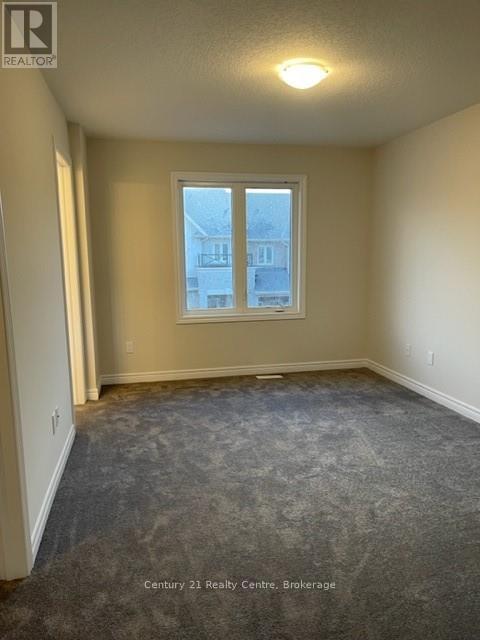 6 Mockingbird Lane, Hamilton, ON - Indoor Photo Showing Other Room