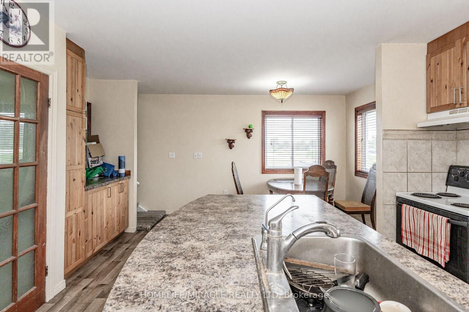 1388 Highway 6 N, Hamilton, ON