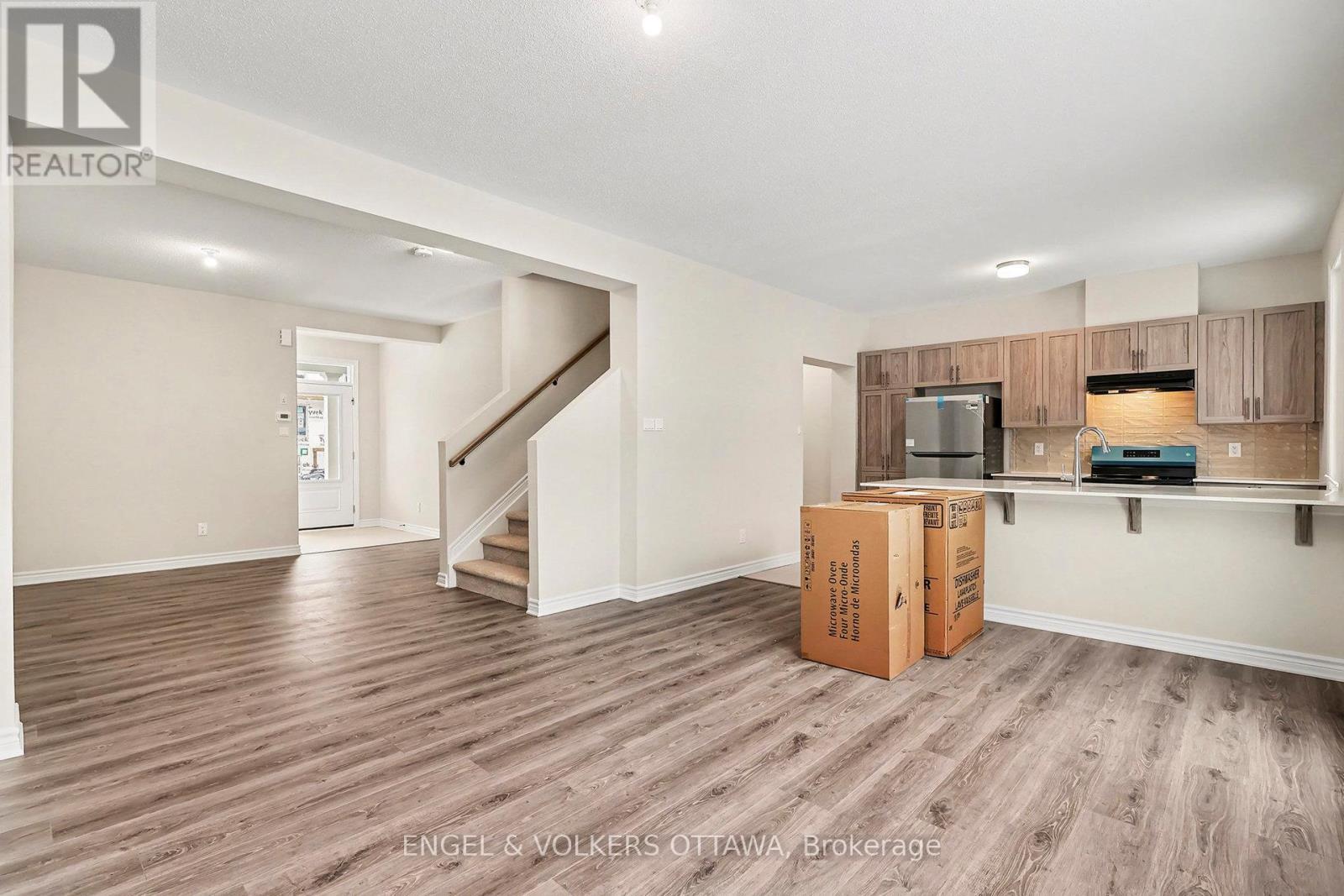 414 Broadcast Avenue, Ottawa, ON - Indoor Photo Showing Kitchen