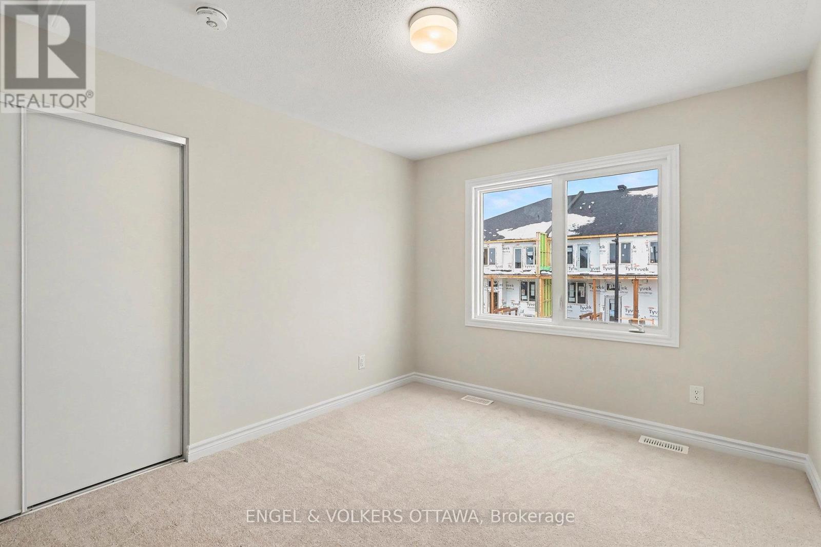 414 Broadcast Avenue, Ottawa, ON - Indoor Photo Showing Other Room