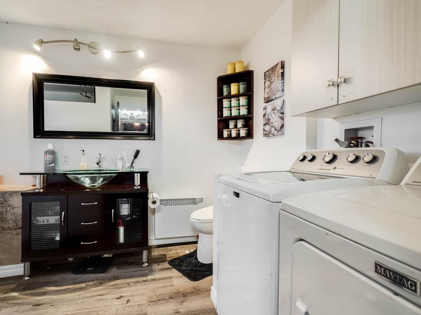 Bathroom - 31 Rg Du Quarante, Saint-Louis-De-Gonzague, QC - Indoor Photo Showing Laundry Room