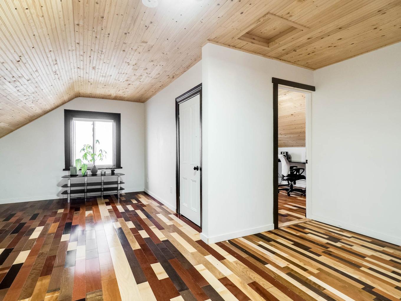 Den - 31 Rg Du Quarante, Saint-Louis-De-Gonzague, QC - Indoor Photo Showing Other Room