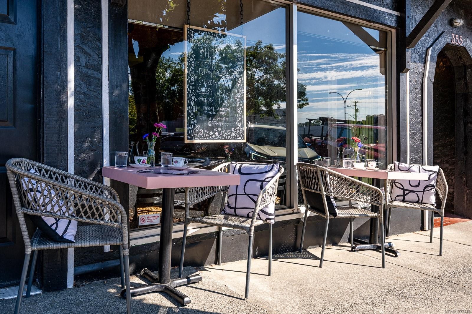 355 4Th St, Courtenay, BC