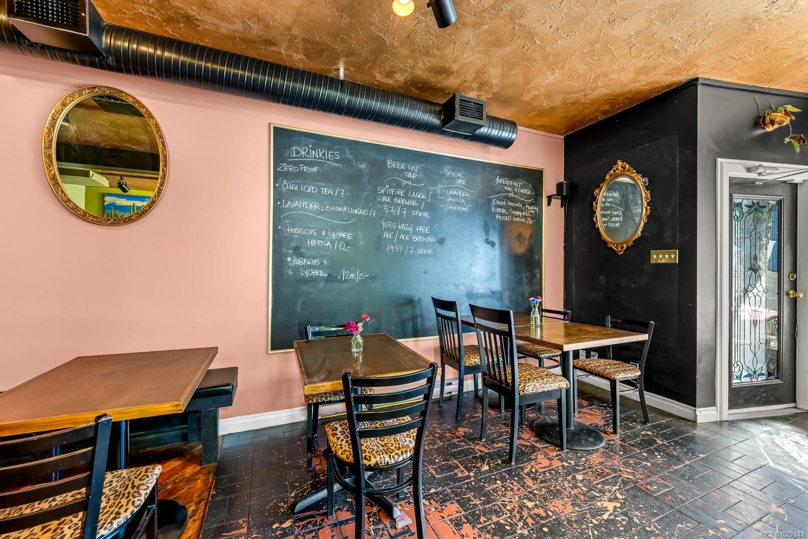 355 4Th St, Courtenay, BC