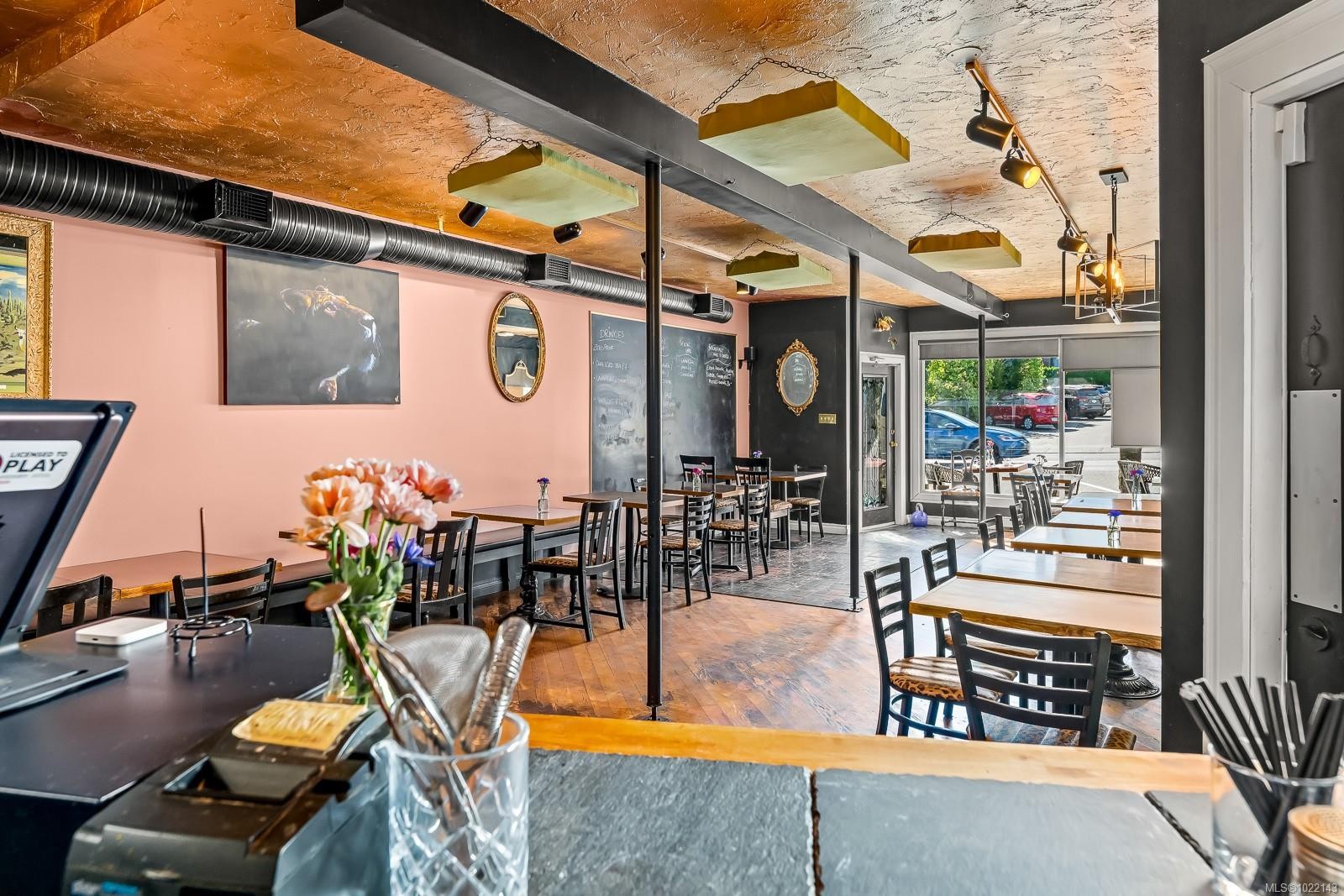 355 4Th St, Courtenay, BC