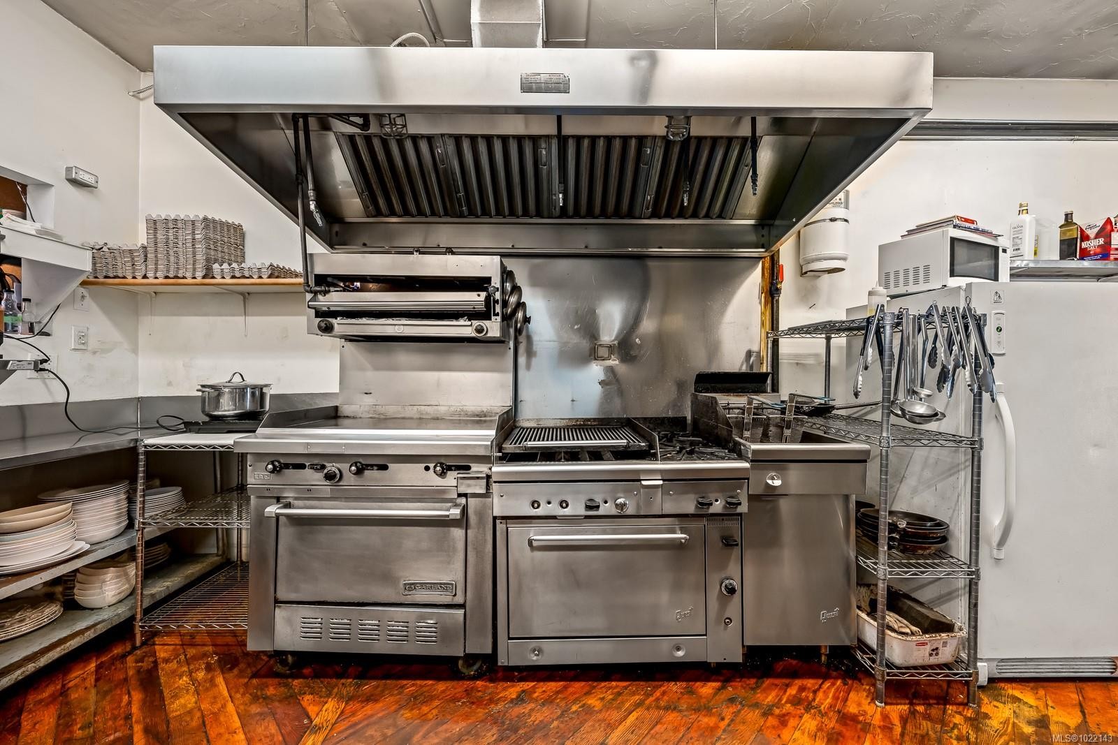 355 4Th St, Courtenay, BC