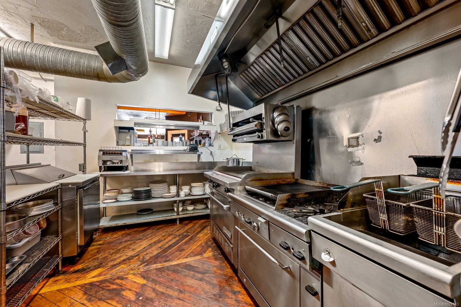 355 4Th St, Courtenay, BC