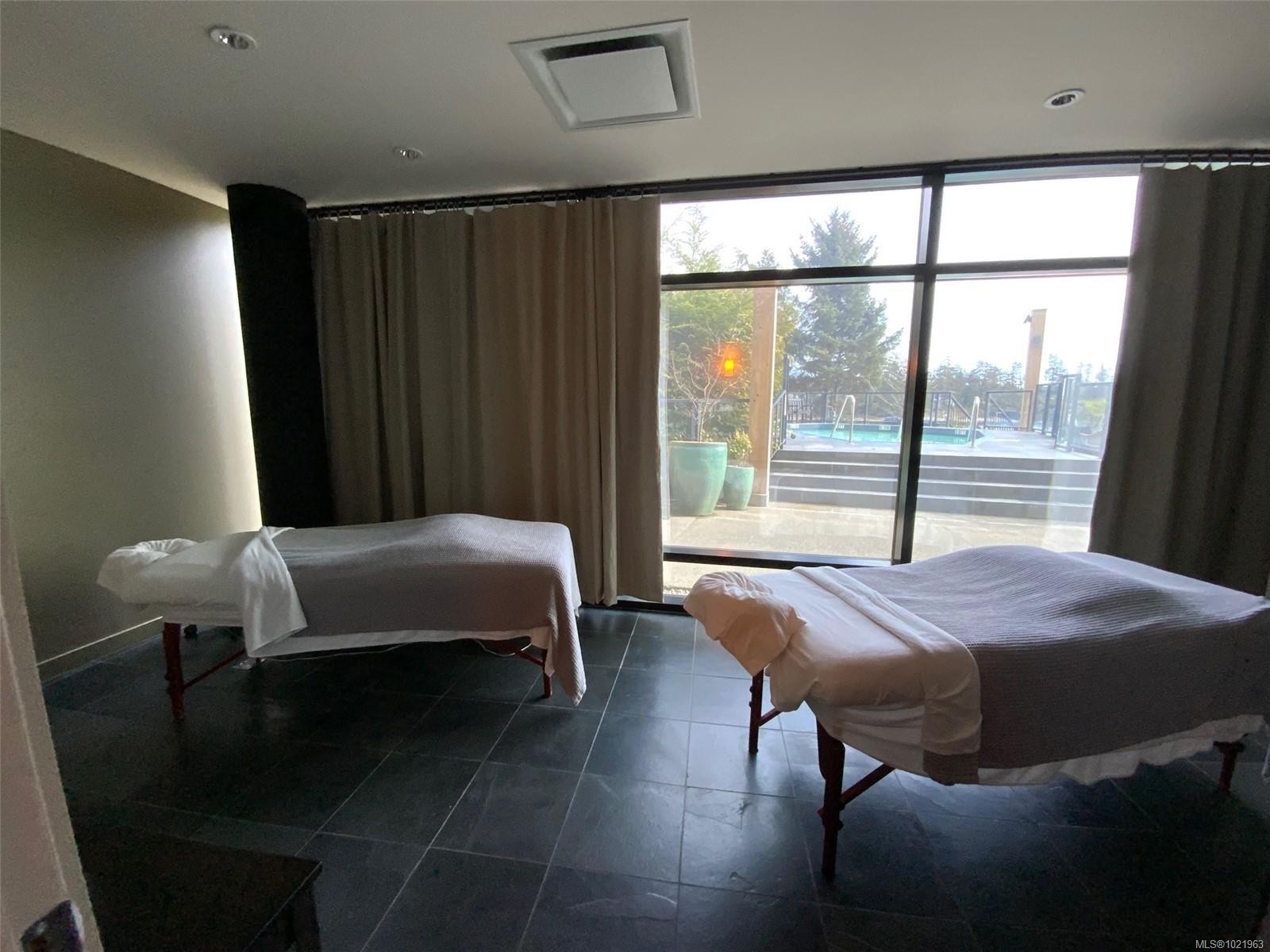 1202-596 Marine Dr, Ucluelet, BC - Indoor Photo Showing Bedroom