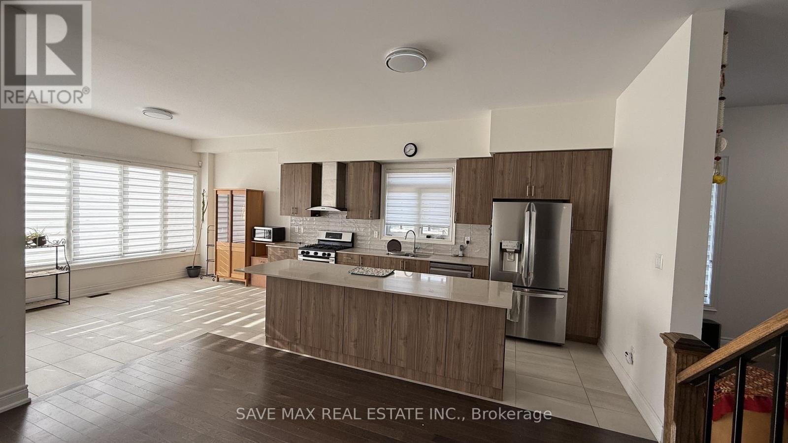 56 Lollard Way, Brampton, ON - Indoor Photo Showing Kitchen With Stainless Steel Kitchen