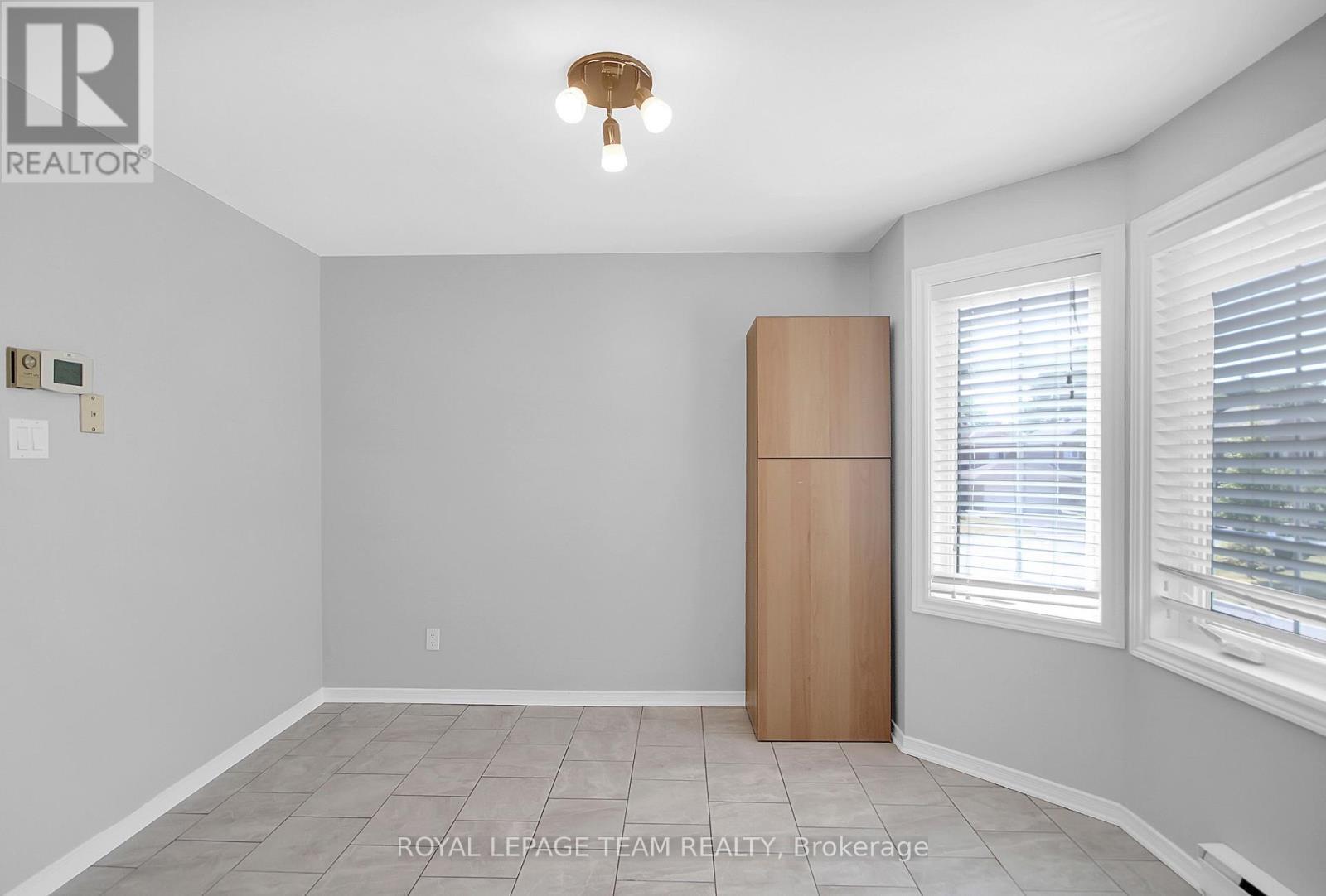 4 - 7 Wrenwood Crescent, Ottawa, ON - Indoor Photo Showing Other Room