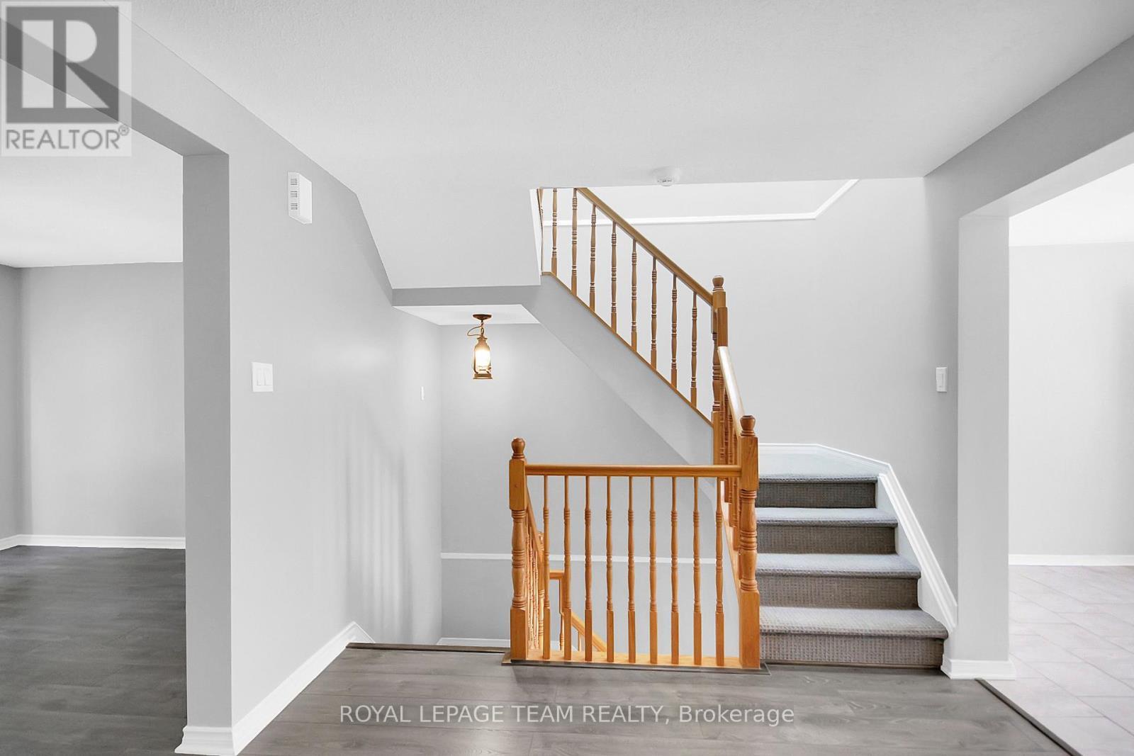 4 - 7 Wrenwood Crescent, Ottawa, ON - Indoor Photo Showing Other Room